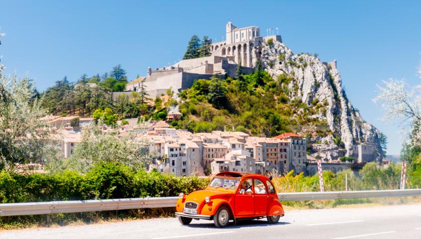 TOUR IN AUTO CLASSICHE TRA FRANCIA E ITALIA